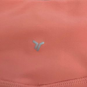 a soft, but thin material and I’m selling leggings size large 10-12